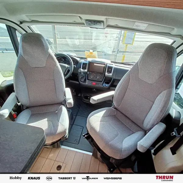 interiorShots.driversCab