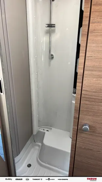 interiorShots.toilet