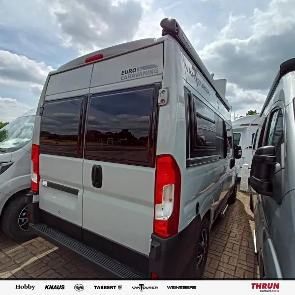 exteriorShots.obliqueRear
