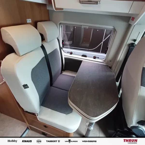 interiorShots.seating