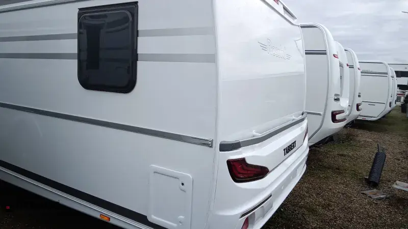 exteriorShots.lateral90