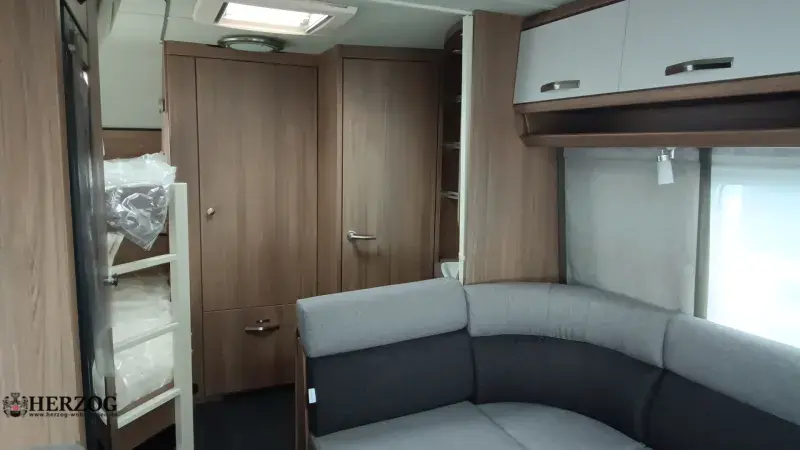 interiorShots.viewRearFront