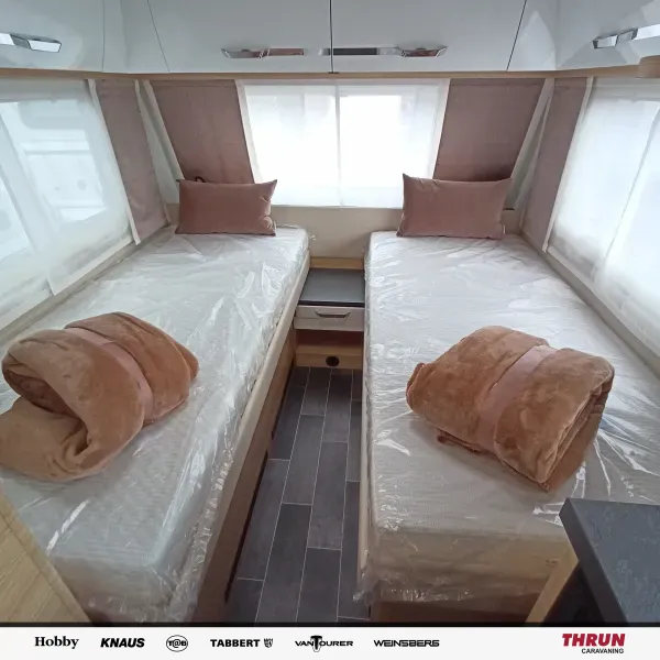 interiorShots.beds