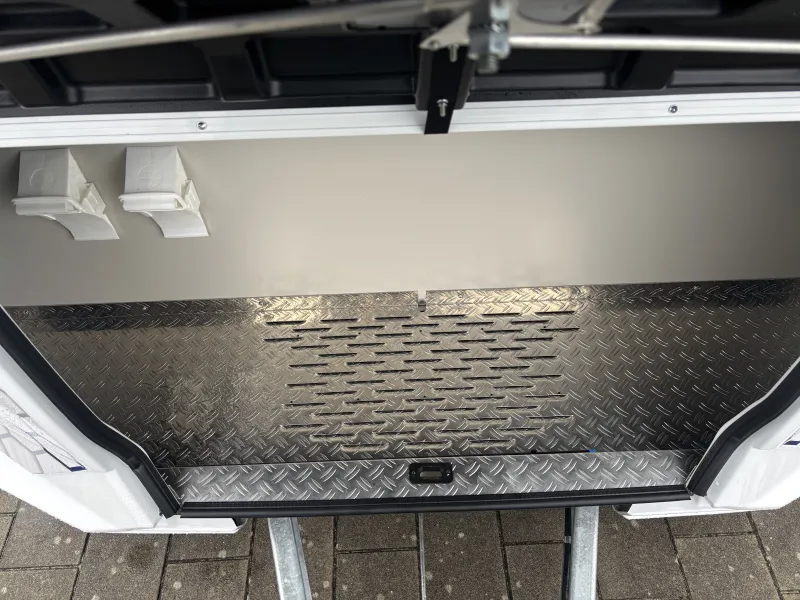 Knaus Yaseo 500 DK LED-Umrissbeleuchtung