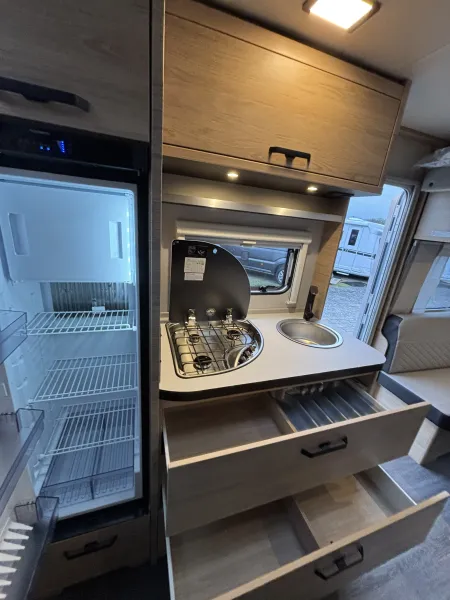 Weinsberg CaraOne 540 EUH 1700kg Smart-Pak., Insektentür