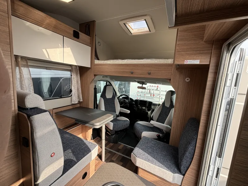 Weinsberg CaraHome 650 MEG Dachklima Einzelbetten Mediapk