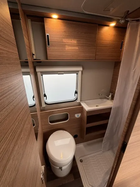 Weinsberg CaraHome 650 MEG Dachklima Einzelbetten Mediapk