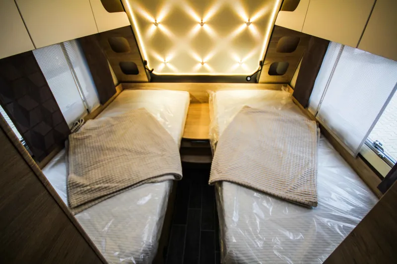 40244354.jpg