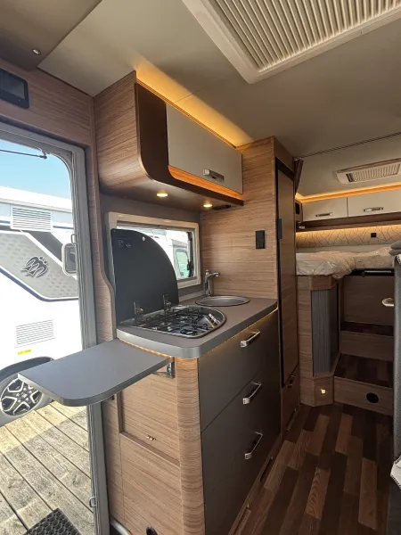 Weinsberg CaraCompact EDITION PEPPER 640 MEG Voll-LED, MBUX Distronic, etc.