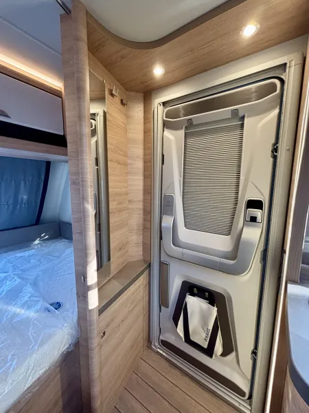 Knaus Südwind 580 QS Black Selection 177L Kühlschrank Spannbett-Set