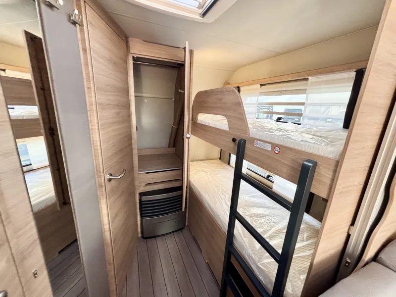 Knaus Südwind 580 QS Black Selection 177L Kühlschrank Spannbett-Set