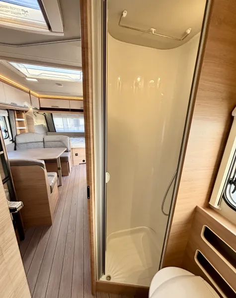 Knaus Südwind 580 QS Black Selection 177L Kühlschrank Spannbett-Set