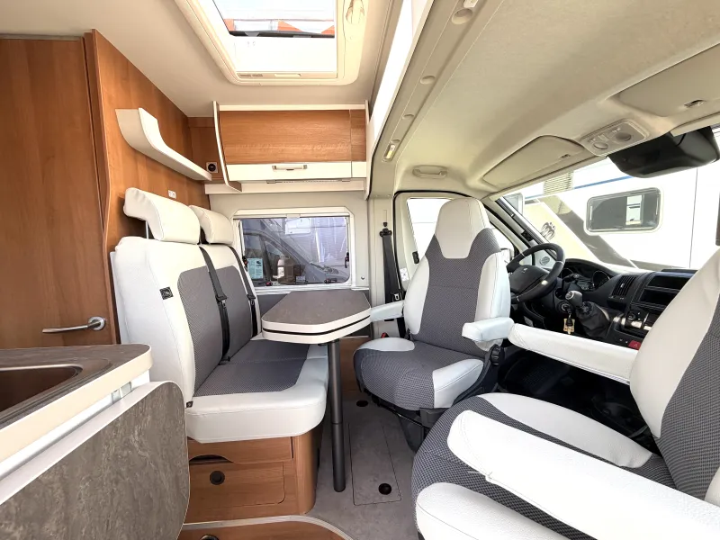 VanTourer 600 L 165 PS Ambientebeleuchtung