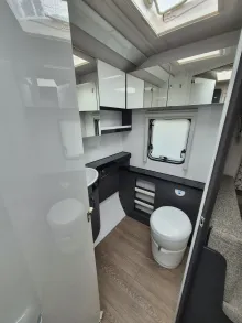 Fahrzeugbild Hobby Excellent 460 SL Aus Rentnerhand wie NEU #15