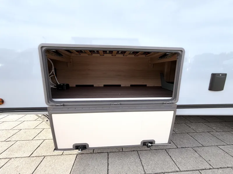 Knaus Südwind 540 UE Black Selection Fußbodenheizung, Tellerfedern