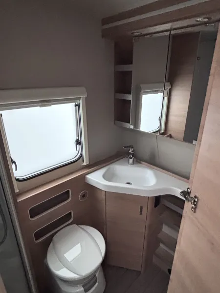 Knaus Südwind 580 QS Black Selection Active Rock, Bluetooth Sounds.
