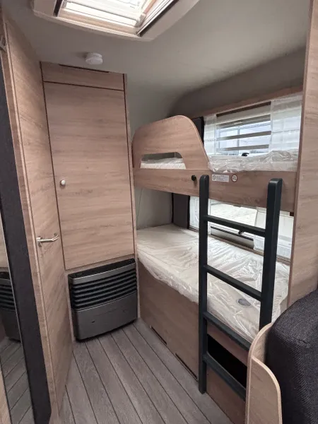Knaus Südwind 580 QS Black Selection Active Rock, Bluetooth Sounds.