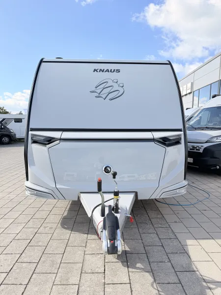 Knaus Südwind 540 FDK Black Selection Active Rock, Wäscheschrank