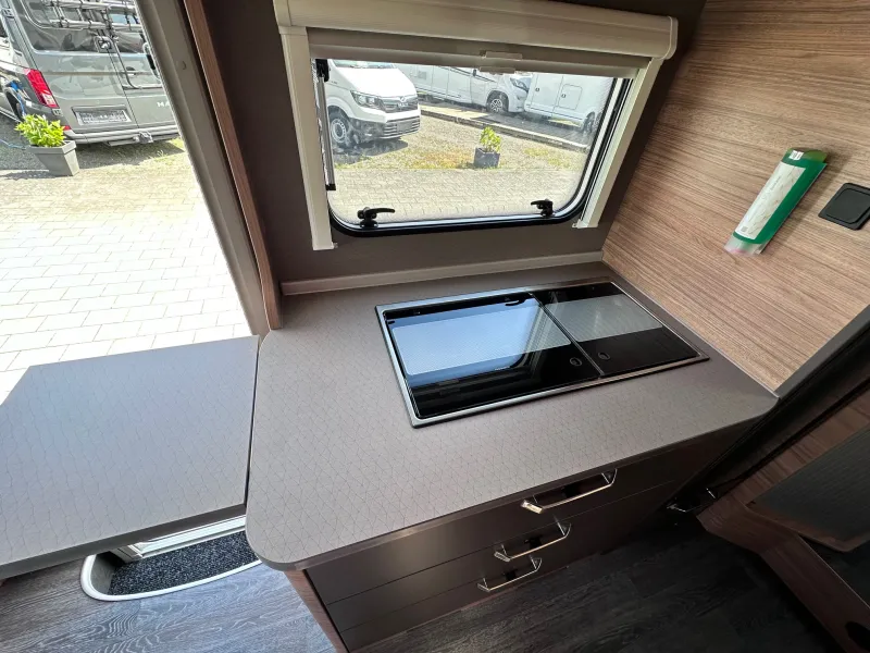 Weinsberg CaraSuite 650 MEG Ford Automatik, Auto-SAT + TV