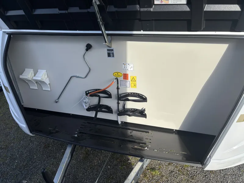 Weinsberg CaraOne 550 UK 2026 Insektenschutztür