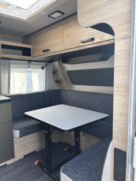Weinsberg CaraOne 550 UK 1,7t 3 Pakete Ambientebeleucht