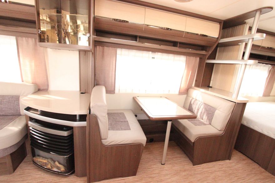 Hobby Prestige 650 UMFe als Wohnwagen in Wesel bei caraworld.de von WVZ