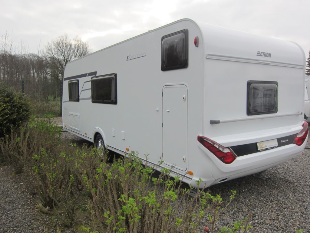 Hymer Eriba Exciting 560 Family als Pickup-Camper in Osnabrück bei
