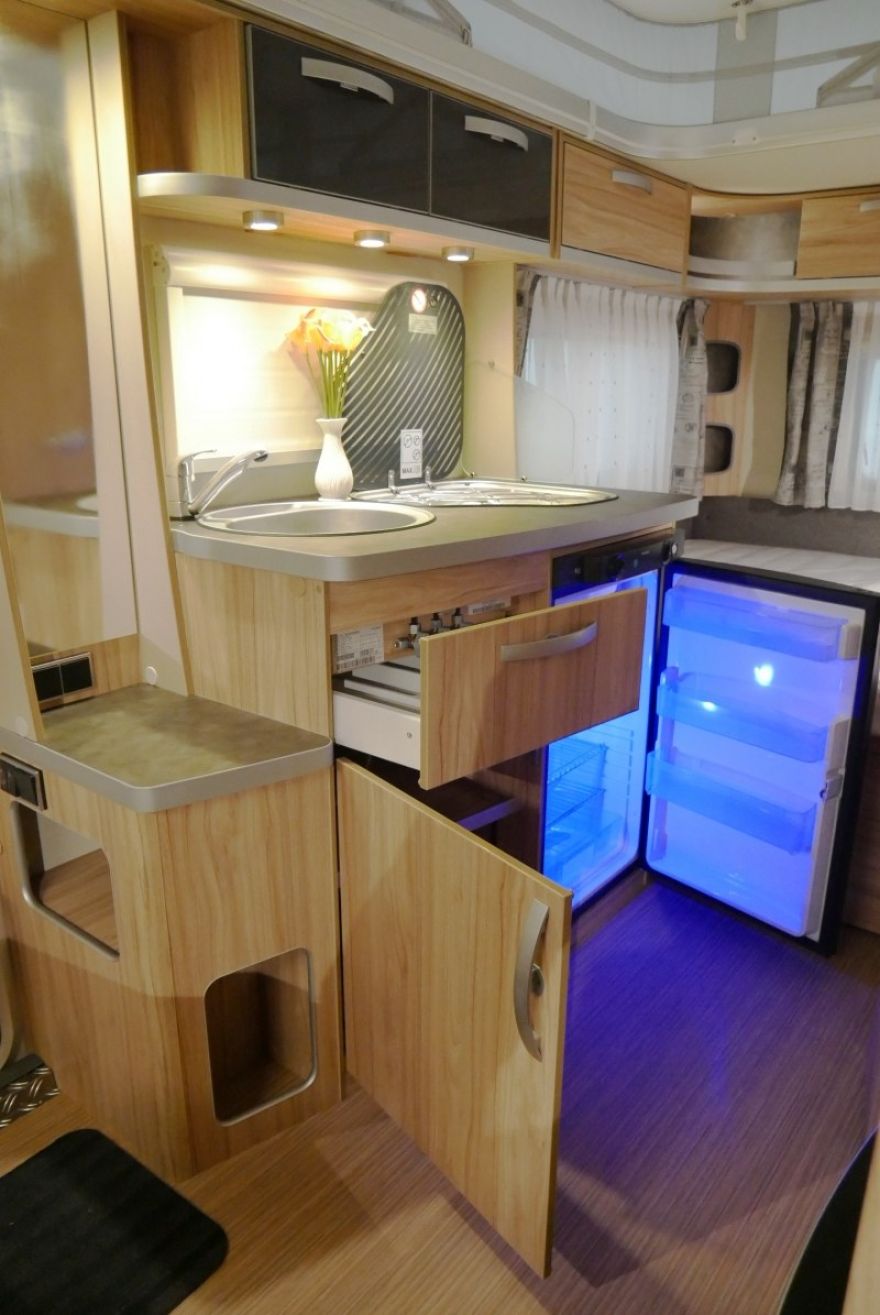 Hymer Eriba Feeling 425 als Wohnwagen in Stockach bei caraworld.de
