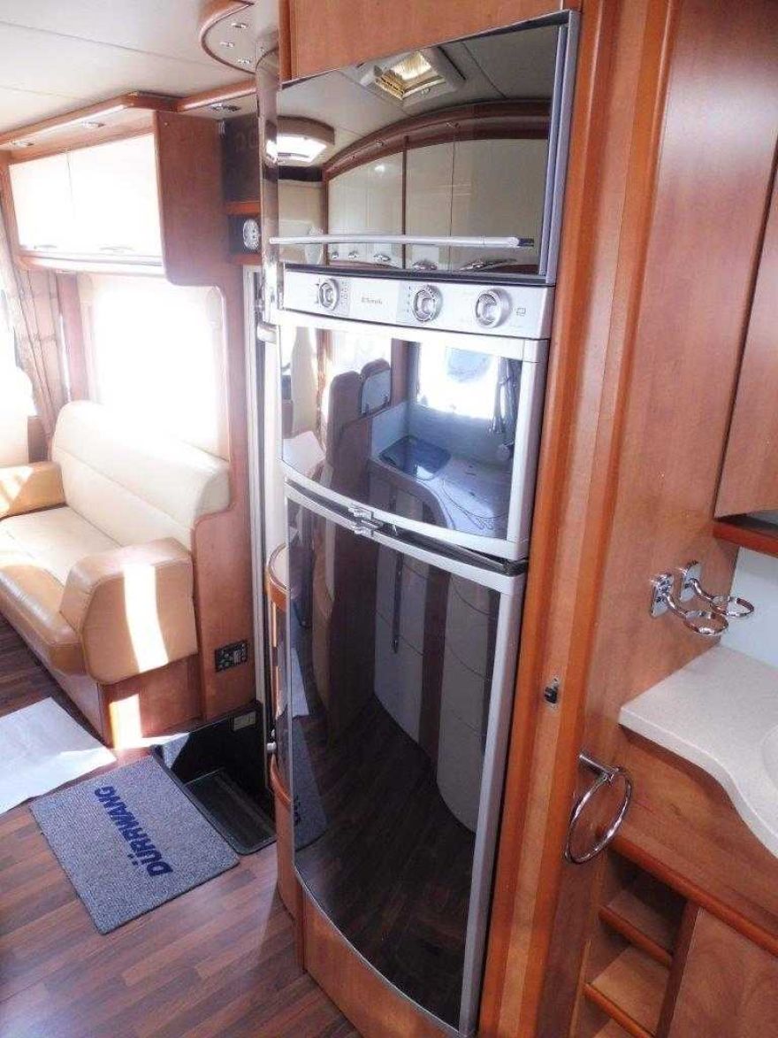 Carthago Liner 65 LE als Integriert in Dortmund bei caraworld.de