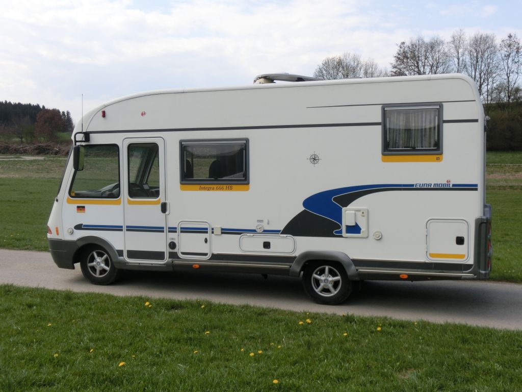 Eura Mobil Integra 666 HB Als Integrierter Bei Caraworld de