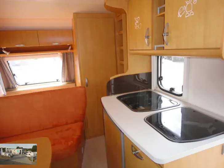Fahrzeugbild Eifelland Holiday 395 TF Nr. 26 - Markise, franz. Bett #11