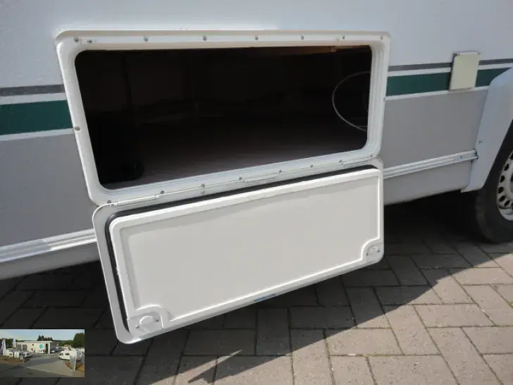 Fahrzeugbild Eifelland Holiday 395 TF Nr. 26 - Markise, franz. Bett #37