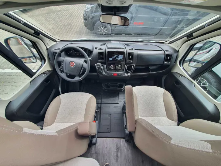 Fahrzeugbild LMC Breezer V 643 G #5