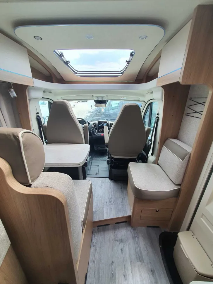 Fahrzeugbild LMC Breezer V 643 G #6