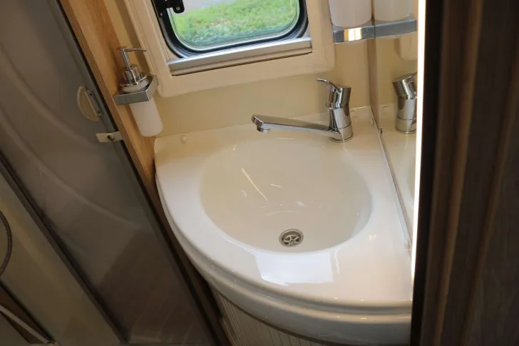 Fahrzeugbild Eura Mobil Profila T 675 SB #13