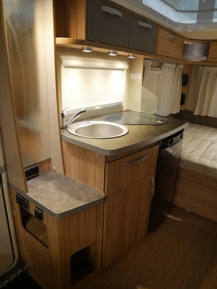 Fahrzeugbild Hymer Eriba Feeling 425 (Autark Markise) #14