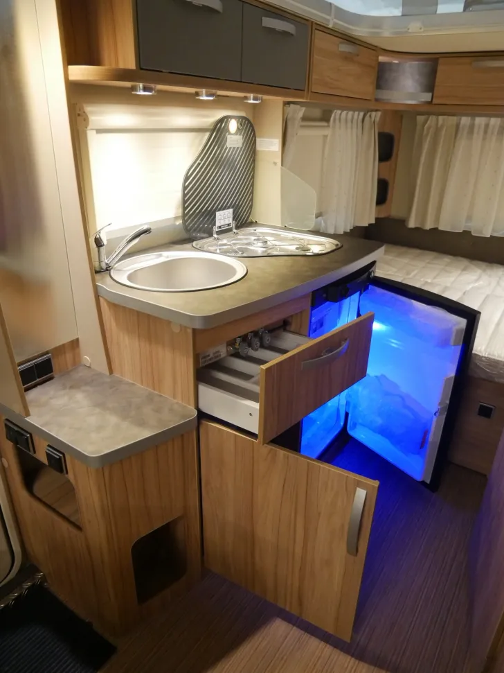 Fahrzeugbild Hymer Eriba Feeling 425 (Autark Markise) #15