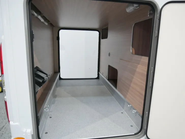 Fahrzeugbild Bürstner Limited T 690 G (Autom. Solar RFK Navi Markise) #8