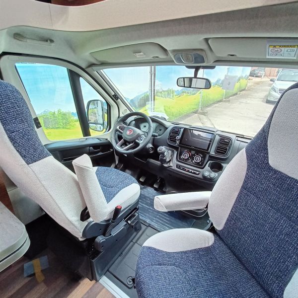 interiorShots.driversCab