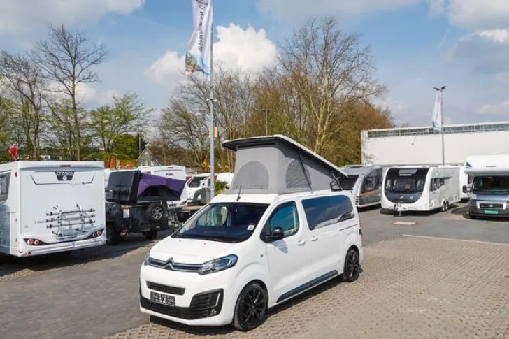 Fahrzeugbild Pössl Campster Aufstelldach*Automatik*5Sitze*AHK*Xenon #2
