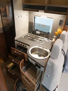 Bild 16 Hymer B-MC I 600 Whiteline (Autom. RFK Navi Markise)