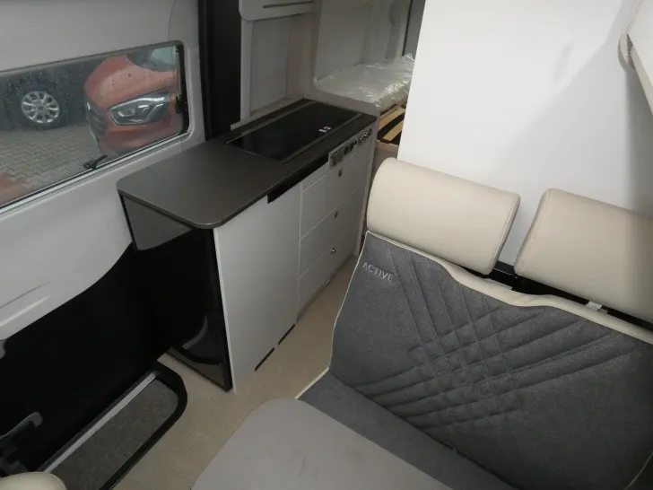 Fahrzeugbild Bürstner Lineo C 590 #11