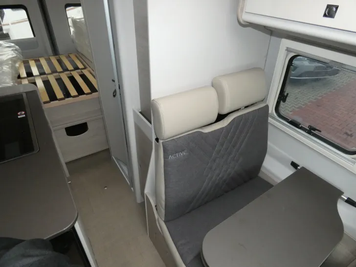 Fahrzeugbild Bürstner Lineo C 590 #12