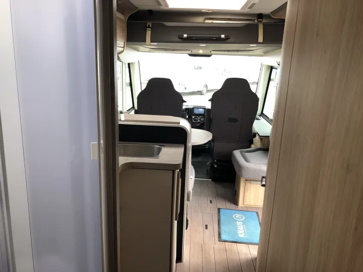 Fahrzeugbild Knaus Sky i 700 LEG #16