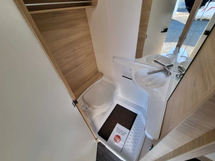 Fahrzeugbild Caravelair Alba 350 #6