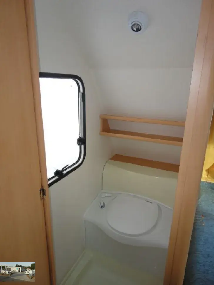Fahrzeugbild Delta Euroliner 4100 LB Nr. 86 - franz. Bett #19