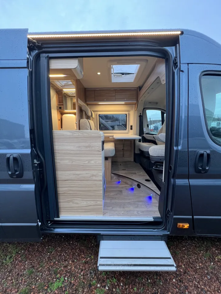 Fahrzeugbild Hymer Camper Van Yellowstone Fiat #9