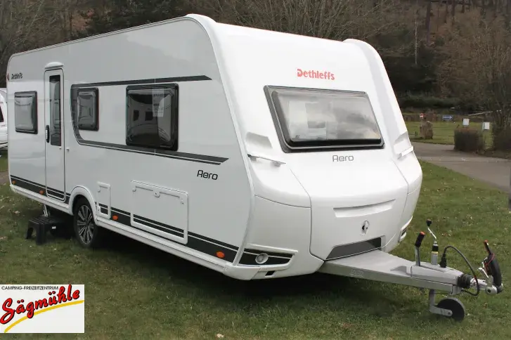 Fahrzeugbild Dethleffs Aero 520 ER mit Vorzelt Carat DWT #27