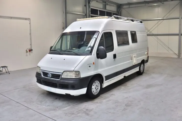 Fahrzeugbild SEA Euro Camp/DPF-Grün/Festbett/Klima/Markise #2