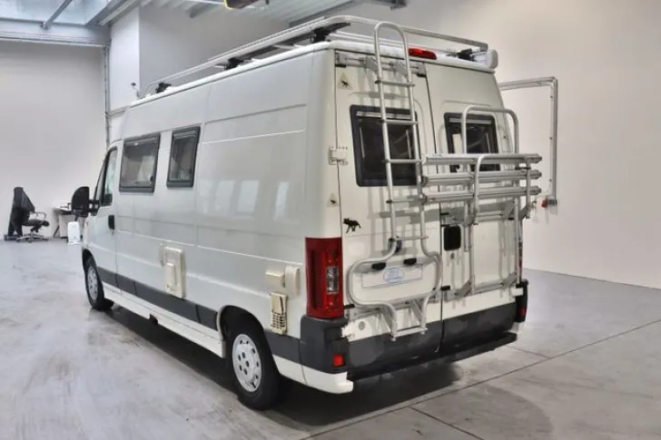 Fahrzeugbild SEA Euro Camp/DPF-Grün/Festbett/Klima/Markise #3